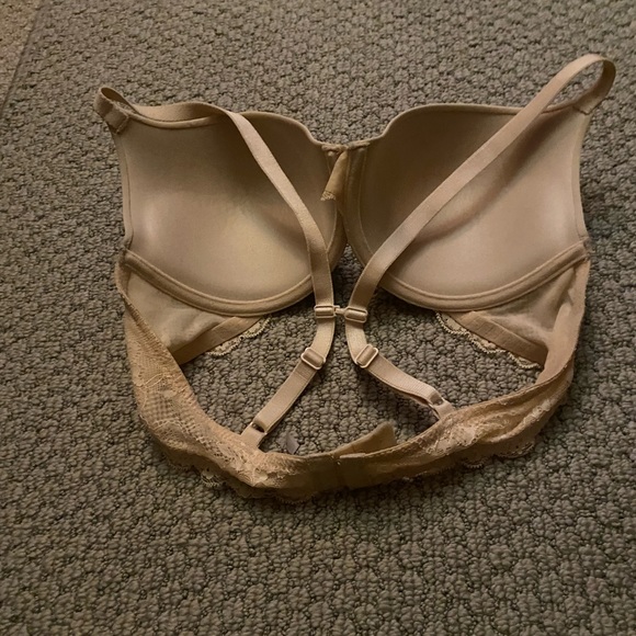 Convertible nude color bra 36C - Picture 2 of 5